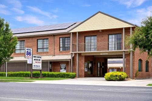 Holbrook Hotel | Holbrook Town Centre Motor Inn