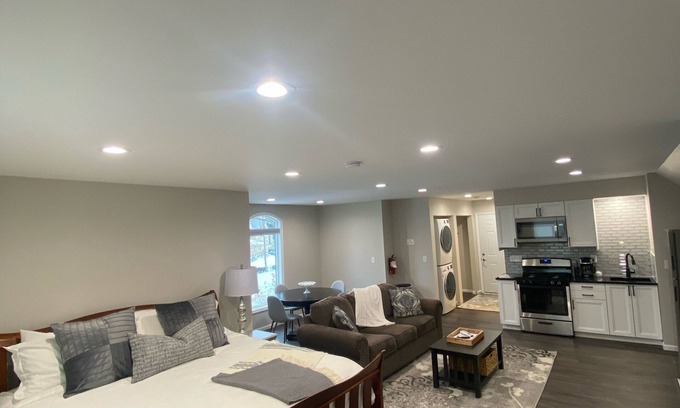 Stillwater Apartment | Holcombe Loft - Studio Apartment in Historic Stillwater MN