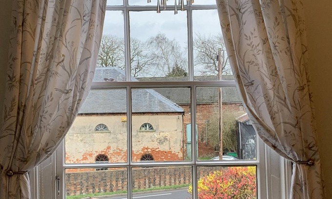 Langold House | Holden House