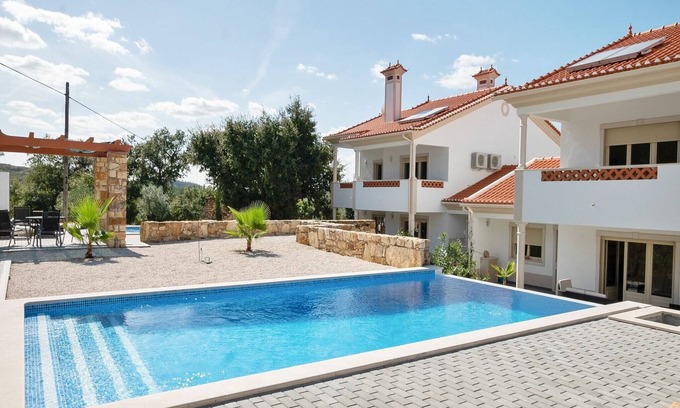 Ferreira do Zezere House | Holdiay Home in Lisbon with Private Pool