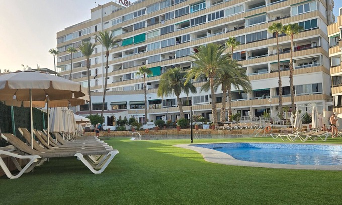 Playa del Ingles Apartment | Holiday Apartment 'Loft Koka Alto' with Sea View, Shared Pool and Wi-Fi