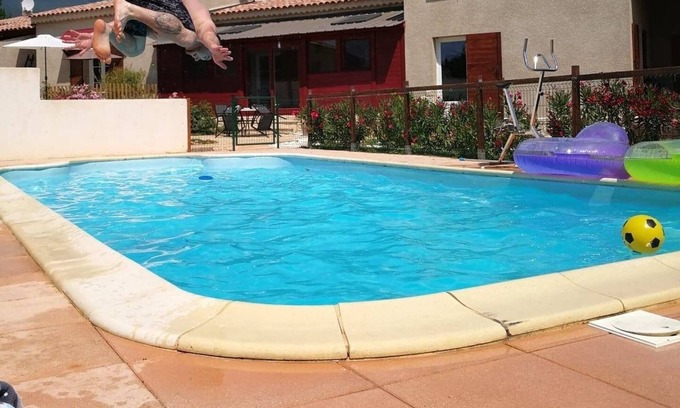 Chateauneuf-Val-Saint-Donat House | Holiday house of 90m2, 6 people 10 minutes from Sisteron, shared swimming pool