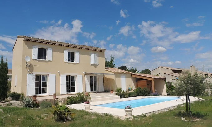 Saint-Maurice-sur-Eygues House | Holiday Home 'Villa La Siesta' with Private Pool, Private Terrace and Wi-Fi
