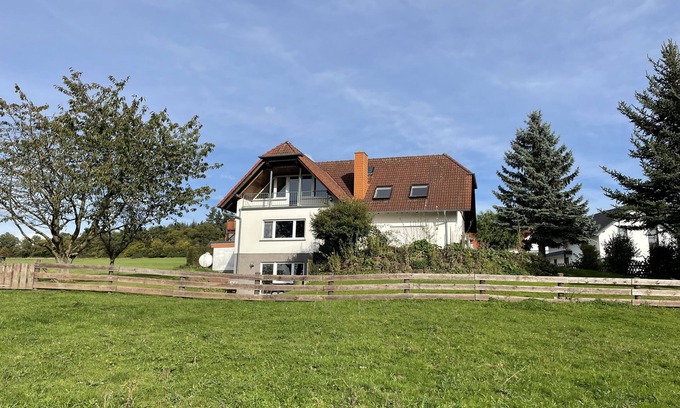 Romrod Apartment | Holiday accommodation for travelers, fitters and castle/Hochzetsgäste