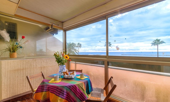 Saint-Laurent-du-Var Apartment | Holiday Apartment "Le Maeva" with Sea View, Terrace & Wi-Fi