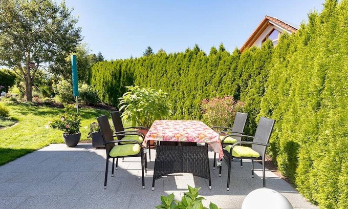 Herdwangen Schoenach Apartment | Holiday Apartment “Lauser UG” in Quiet Area with Wi-Fi & Terrace