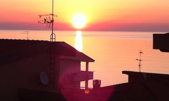 Strongoli Apartment | Holiday apartment directly on the sea