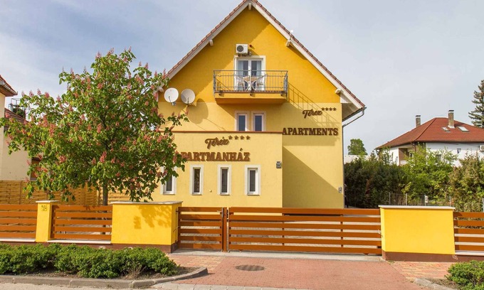 Balatonmariafurdo Apartment | Holiday apartment near the center and Balaton