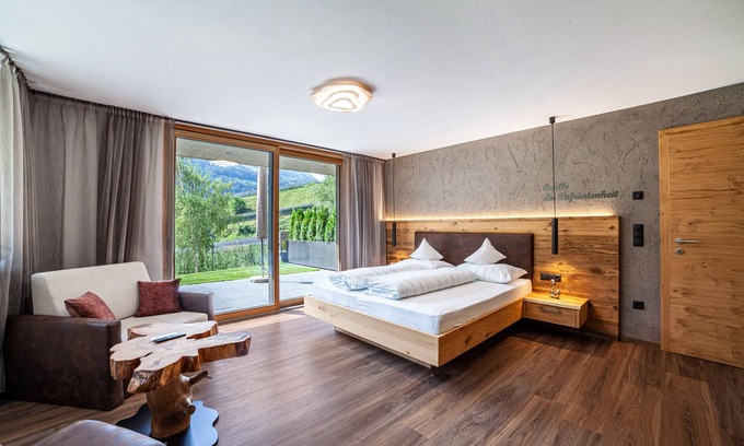 Saltusio Apartment | Holiday Apartment 'Chalet Riad 2' with Mountain View and Outdoor Whirlpool