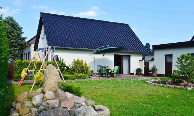 Tilzow Apartment | Holiday apartment with barbecue terrace