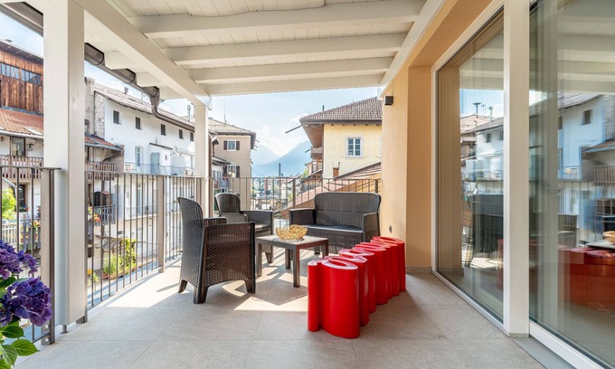 Borgo Valsugana Apartment | Holiday Apartment "Riverside apart with Castle View" with Mountain View, Private Terrace & Wi-Fi