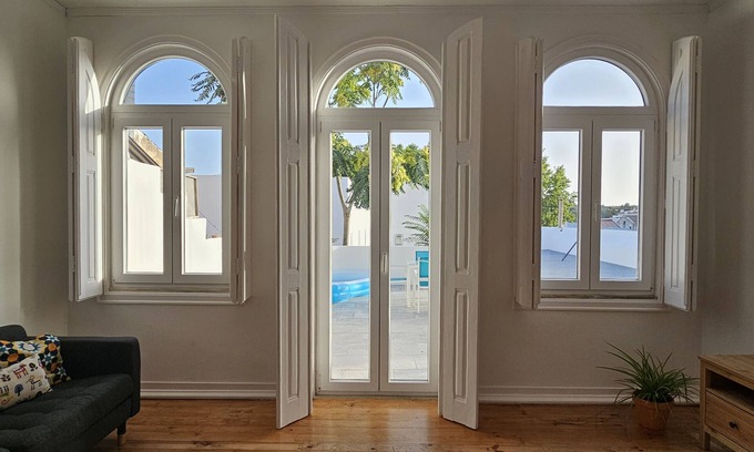 Montemor-o-Novo Apartment | Holiday Apartment "Casa Semedo" with Private Terrace, Balcony & Wi-Fi