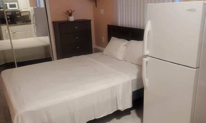 Sunrise Apartment | Holiday apartment Fort Lauderdale for 1 - 2 persons - Row house