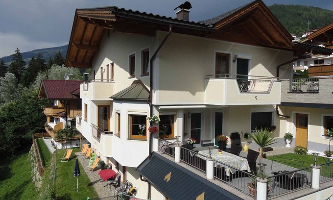 Gerlosbergeben Apartment | Holiday apartment with view of the mountains