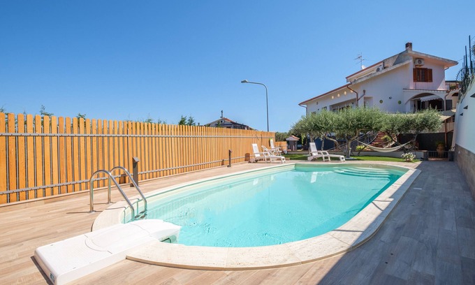 Catute Apartment | Holiday Apartment "Puro Relax" with Sea View, Private Pool and Wi-Fi