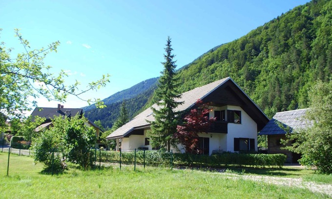 Gozd Martuljek Apartment | Holiday apartment with terrace