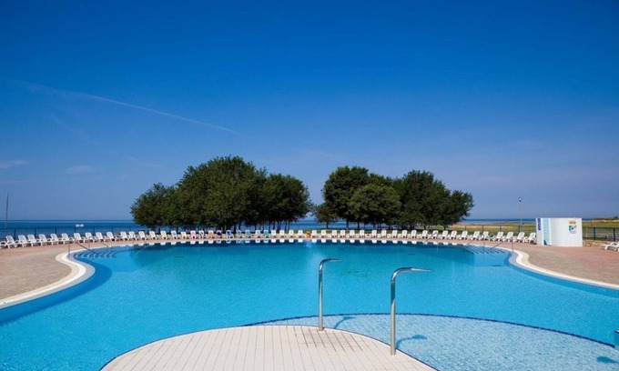 Katoro Apartment | Holiday Apartment - 5 people, 37 m² living space, 1 bedroom, Internet/WIFI, Internet access