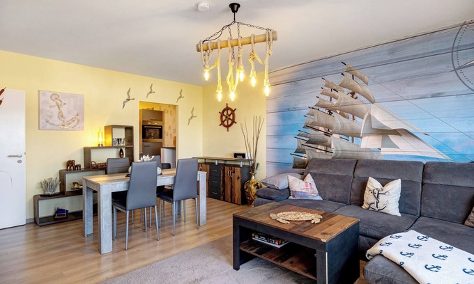 Mitte-Sud Apartment | Holiday Apartment 'Ankerplatz' with Private Terrace and Wi-Fi