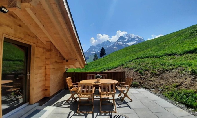 Adelboden Ski Chalet | Holiday apartment Adelboden for 1 - 10 persons with 3 bedrooms - Farmhouse