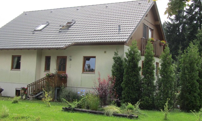 Hermsdorf-Erzgebirge Apartment | Holiday Apartment 'Adrett' with Garden & Wi-Fi