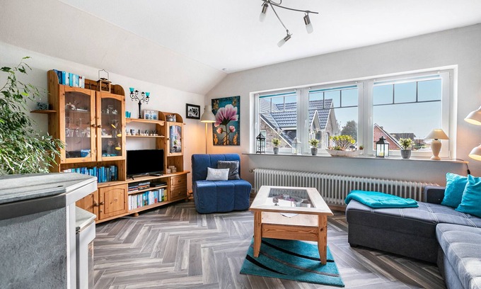 Hennstedt Apartment | Holiday Apartment 'Am Töschenbach' with Balcony and Wi-Fi