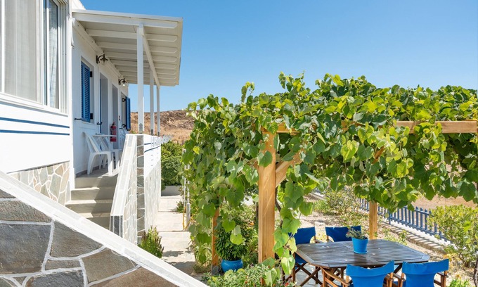 Serifos Apartment | Holiday Apartment "Anesis 1" near Beach with Shared Terrace & Wi-Fi