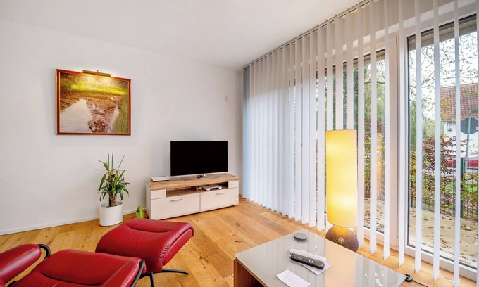 Jagersburg Apartment | Holiday Apartment at the "Gustavsburg" Castle with Wi-Fi & Terrace