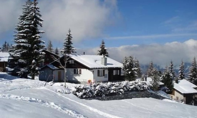 Axalp Ski Chalet | Holiday apartment Axalp for 1 - 4 persons with 2 bedrooms - Chalet
