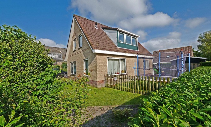 Municipality of Ameland House | Holiday apartment Buren FR for 1 - 4 persons with 2 bedrooms - Holiday house