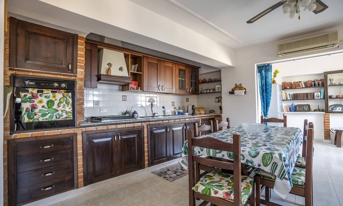 Marina di Caronia Apartment | Holiday Apartment "Casa Marina" with Sea View & Wi-Fi