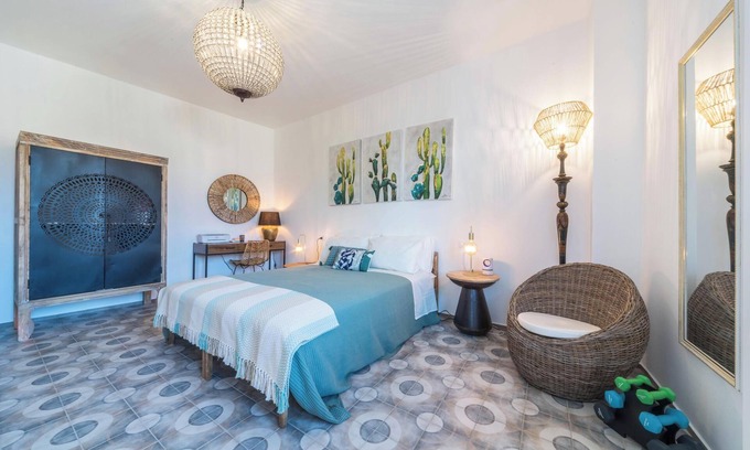 Lierna Apartment | Holiday Apartment Casa Royale Appartamento Terra with Mountain View, Wi-Fi, A/C