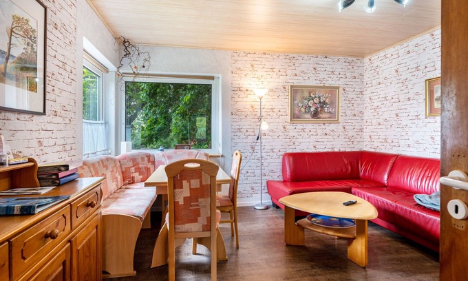 Viol Apartment | Holiday Apartment 'Caspersen' with Private Terrace, Private Garden and Wi-Fi