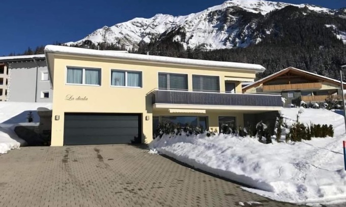 Lantsch-Lenz Apartment | Holiday apartment Lantsch/Lenz for 1 - 6 persons with 2 bedrooms - Holiday apartment