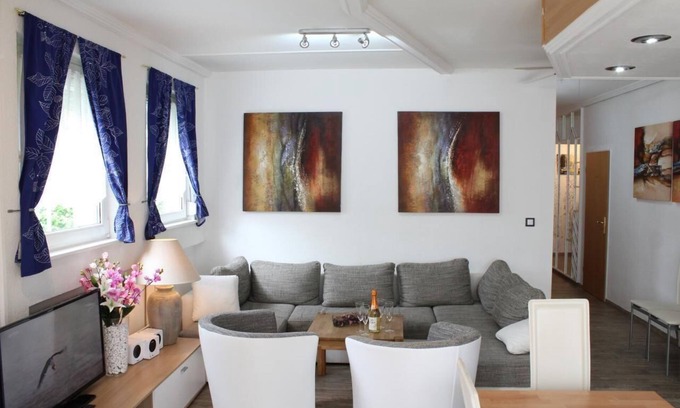 Daun Apartment | Holiday apartment Daun (Stadt) for 1 - 6 persons with 2 bedrooms - Holiday apartment