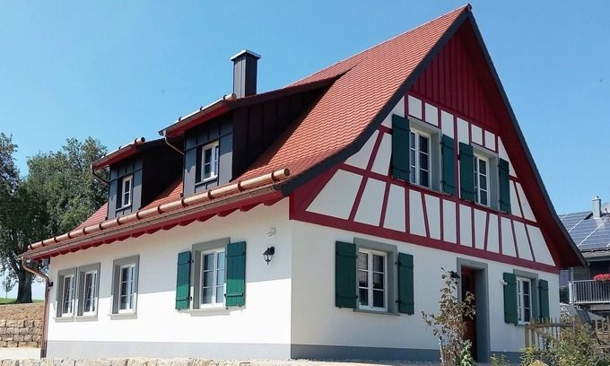 Heiligenberg Apartment | Holiday Apartment "Abendrot" with Private Terrace & Wi-Fi