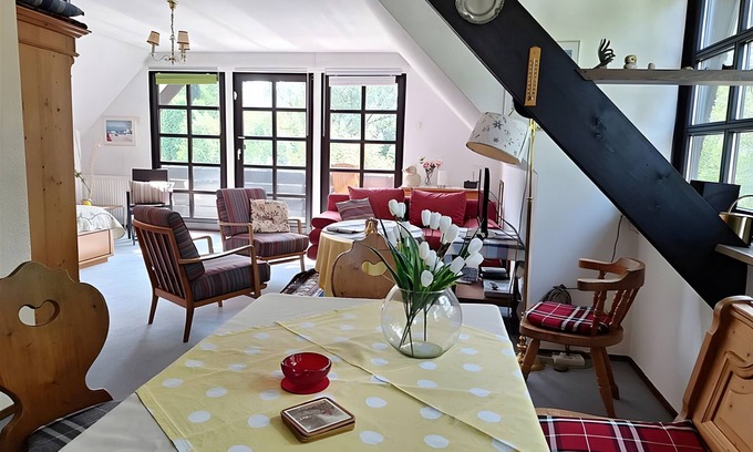 Koenigswinter Apartment | Holiday Apartment Königswinter with Shared Terrace, Balcony and Wi-Fi