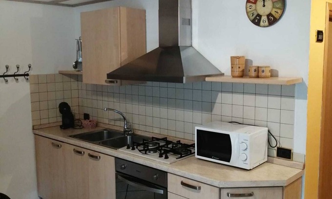 Mezzano Apartment | Holiday Apartment "Dimora Sonia" with Mountain View & Private Terrace