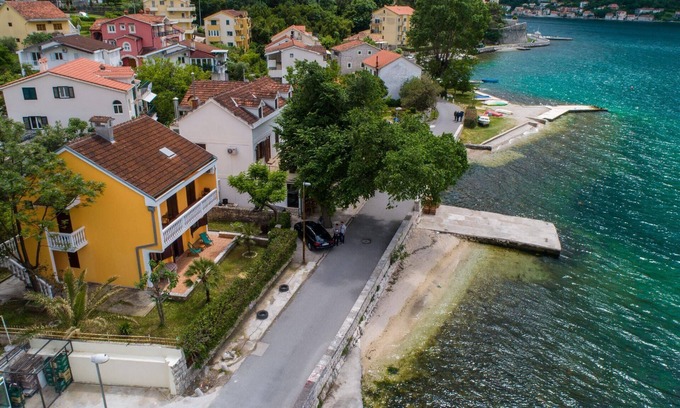 Kotor House | Holiday apartment Dobrota for 1 - 4 persons with 2 bedrooms - Holiday house