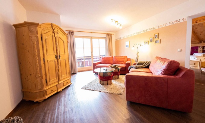 Untergrainau Apartment | Holiday apartment "Edelrose" in the Zugspitz village Grainau