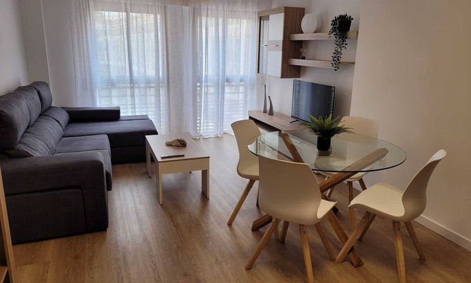 El Ejido Apartment | Holiday Apartment "Ejido Centro" with Balcony & Wi-Fi