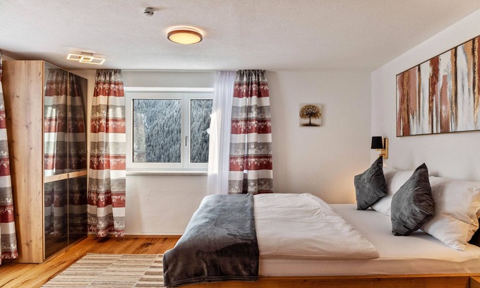 Landeck Apartment | Holiday Apartment "Erna" with Mountain View, Shared Terrace & Wi-Fi
