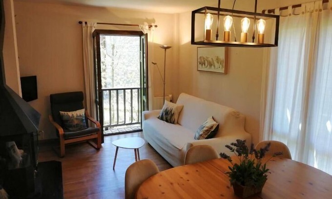 Pla de l'Ermita Apartment | Holiday apartment Caldes de Boi for 1 - 6 persons with 3 bedrooms - Holiday apartment in one or mult