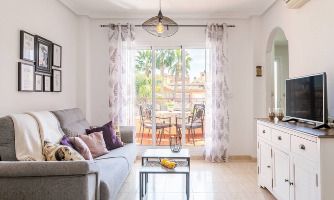 Los Arenales del Sol Apartment | Holiday Apartment with Sea View, Shared Pool & Jacuzzi, Terraces, Garden & Wi-Fi