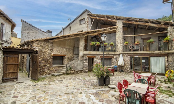 Les Iglesies Apartment | Holiday Apartment "Mossen Batista Freixe" with Mountain View, Private Terrace & Wi-Fi