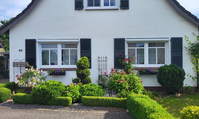 Juebek Apartment | Holiday Apartment 'Ferien zwischen den Meeren' with Terraces & Wi-Fi