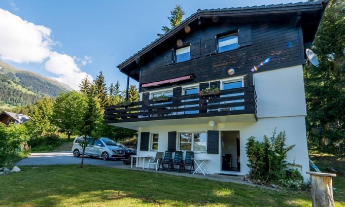 Fiesch Ski Chalet | Holiday apartment Fiesch for 1 - 4 persons with 1 bedroom - Chalet