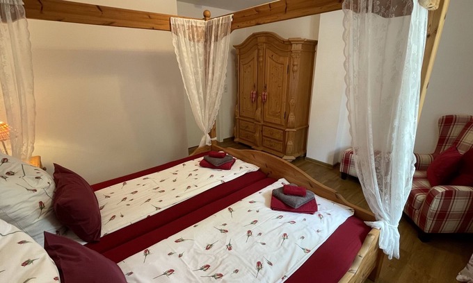 Homberg Apartment | Holiday apartment for up to 4 guests