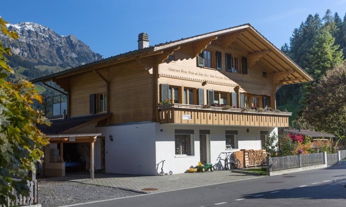 Frutigen Ski Chalet | Holiday apartment Frutigen for 1 - 5 persons with 2 bedrooms - Holiday apartment in one or multi-fam