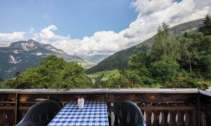 Cornedo All'isarco Apartment | Holiday Apartment "Grödnerhof - Peter" Mountain View, Wi-Fi, Terrace & Balcony