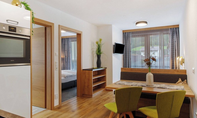 Galtur Apartment | Holiday Apartment 'Greitspitze' with Mountain View, Shared Terrace and Wi-Fi
